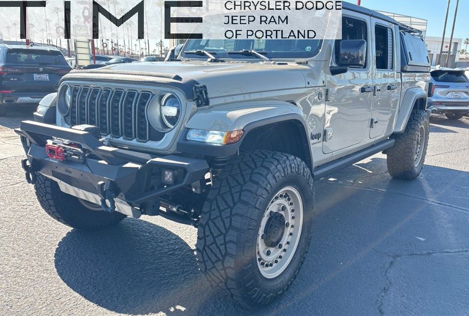2022 Jeep Gladiator Sport S's photo