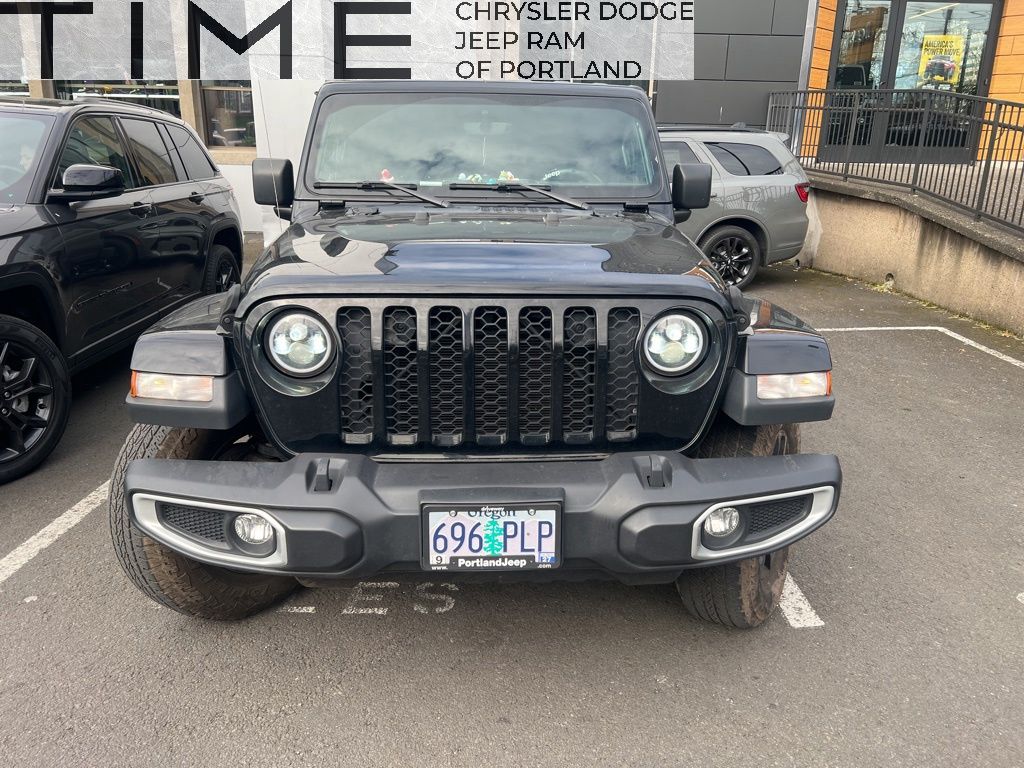 2023 Jeep Gladiator Sport S's photo