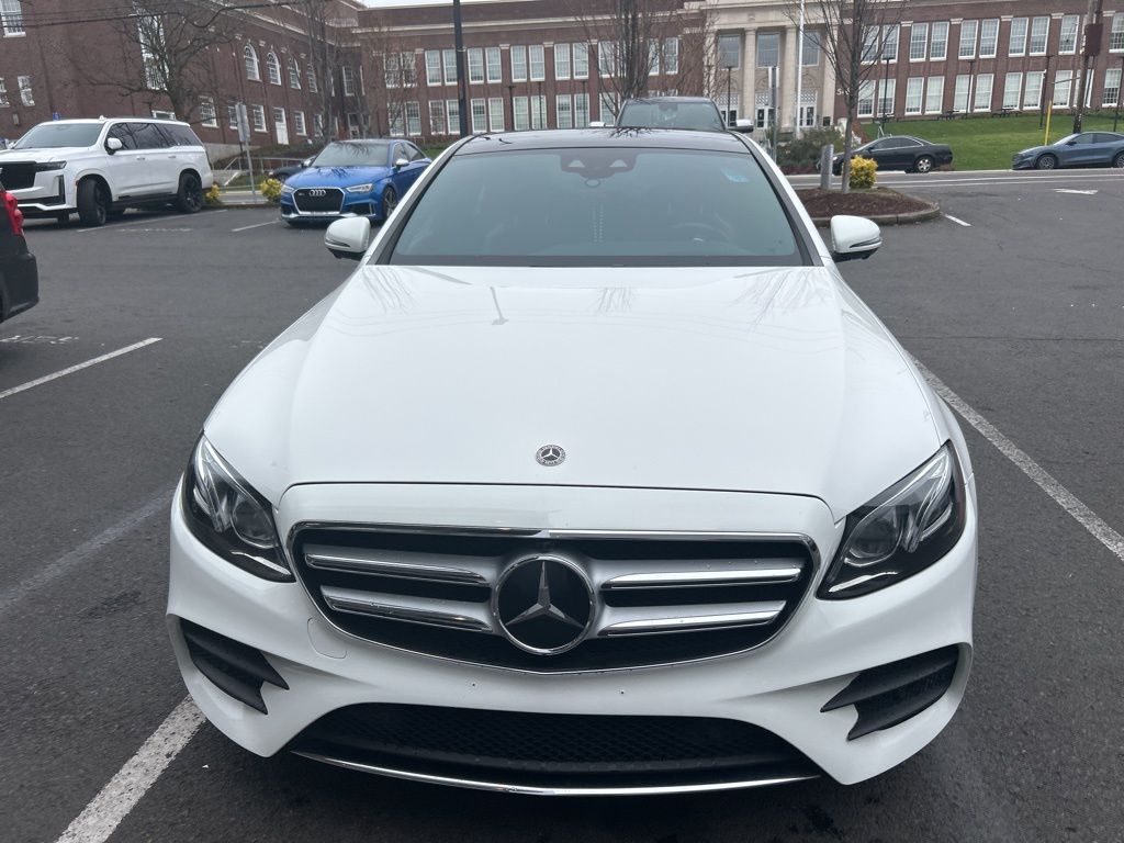 2018 Mercedes Benz E 300 Sedan photo 2