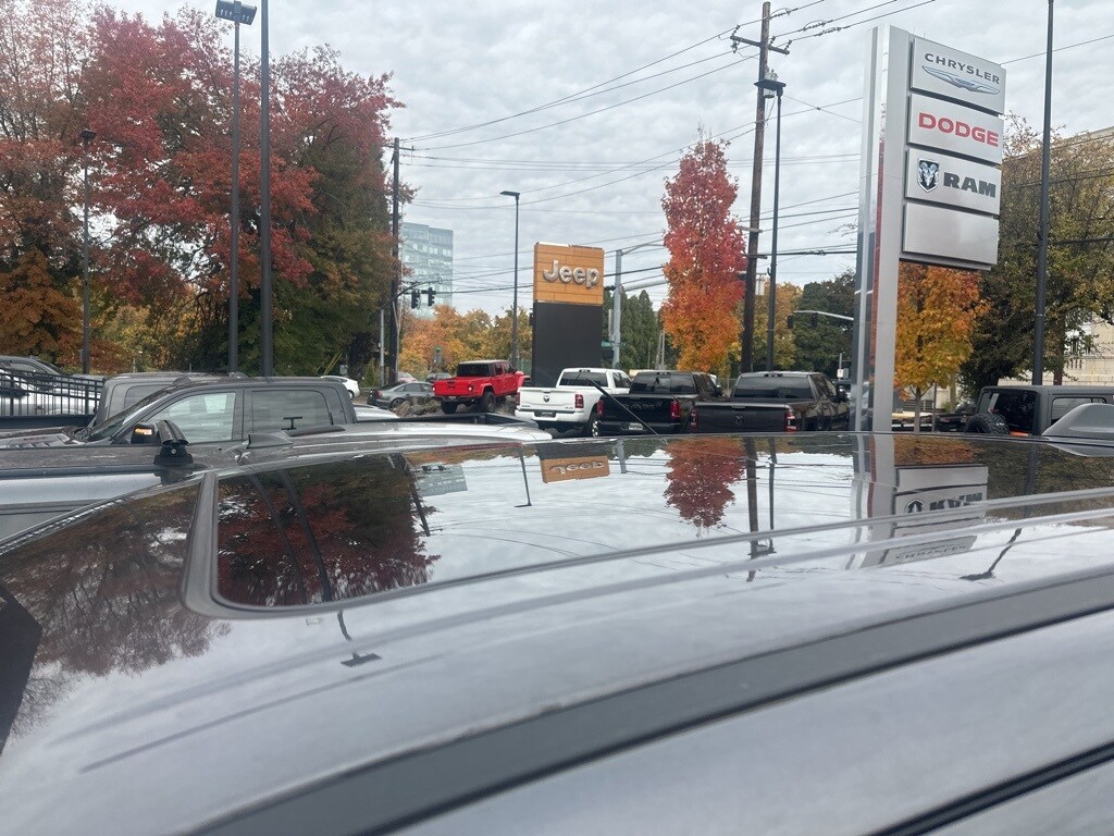 2020 Ram 1500 Limited photo 3