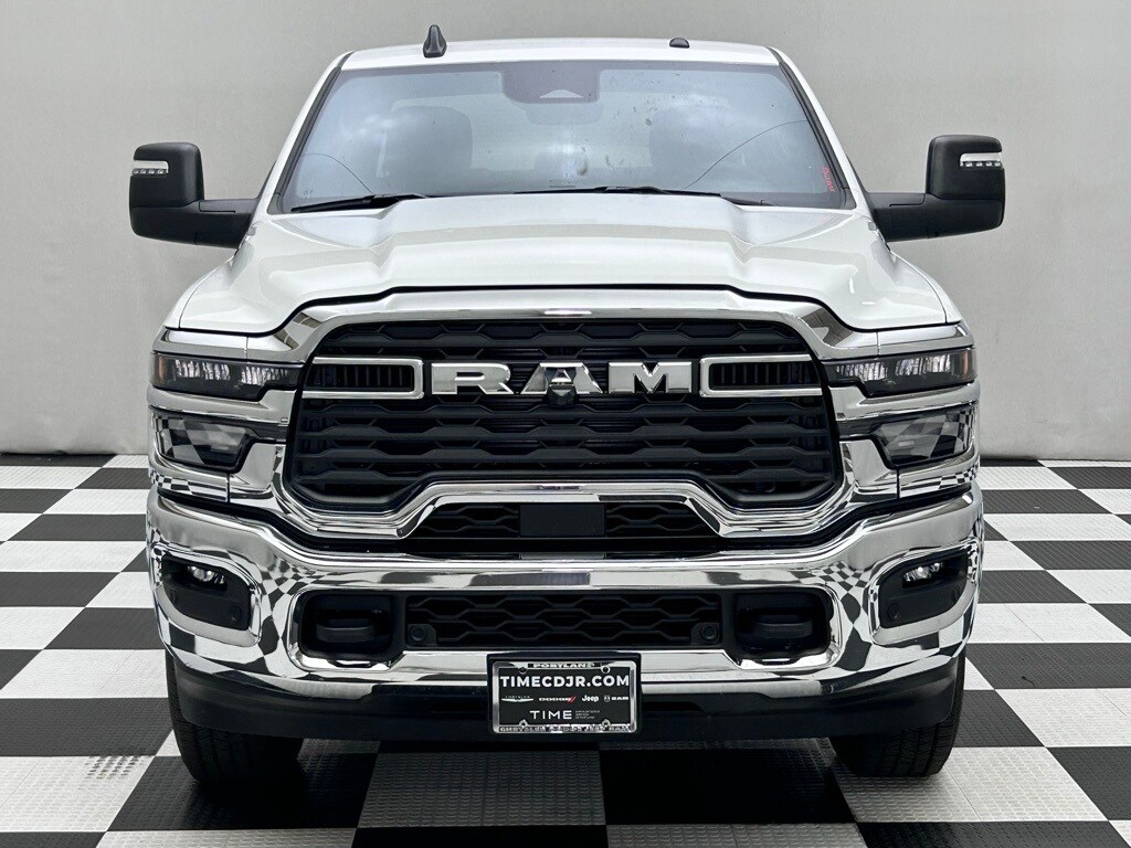 2026 Ram 3500 Big Horn photo 3