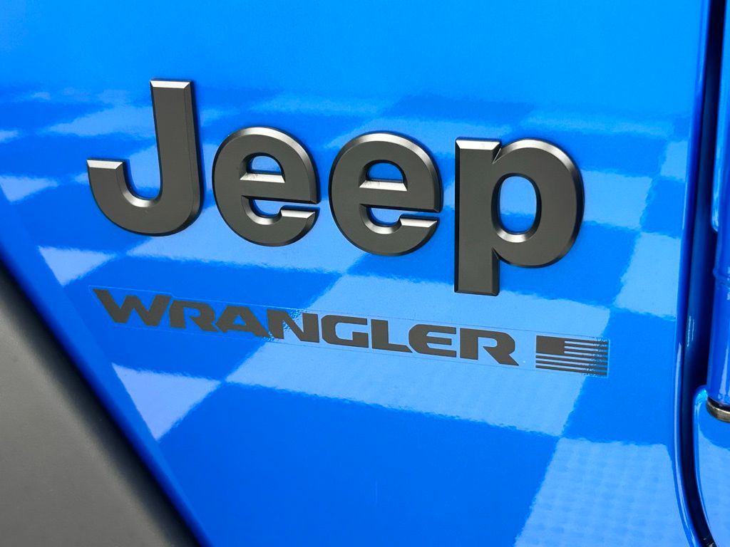 2025 Jeep Wrangler 4-Door Willys - Photo 9