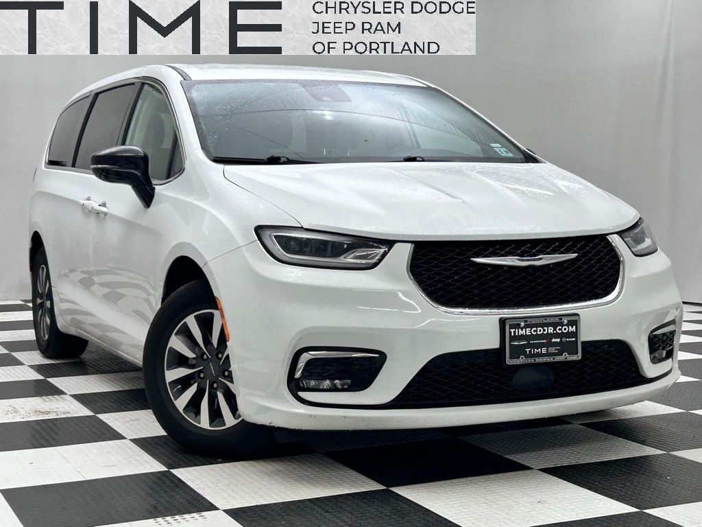 2024 Chrysler Pacifica PHEV