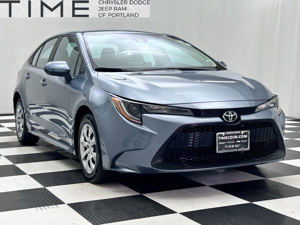 2022 Toyota Corolla LE photo 2