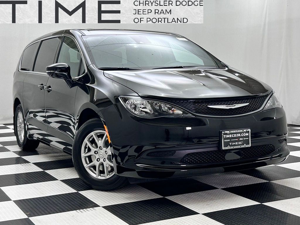 2026 Chrysler Voyager LX's photo