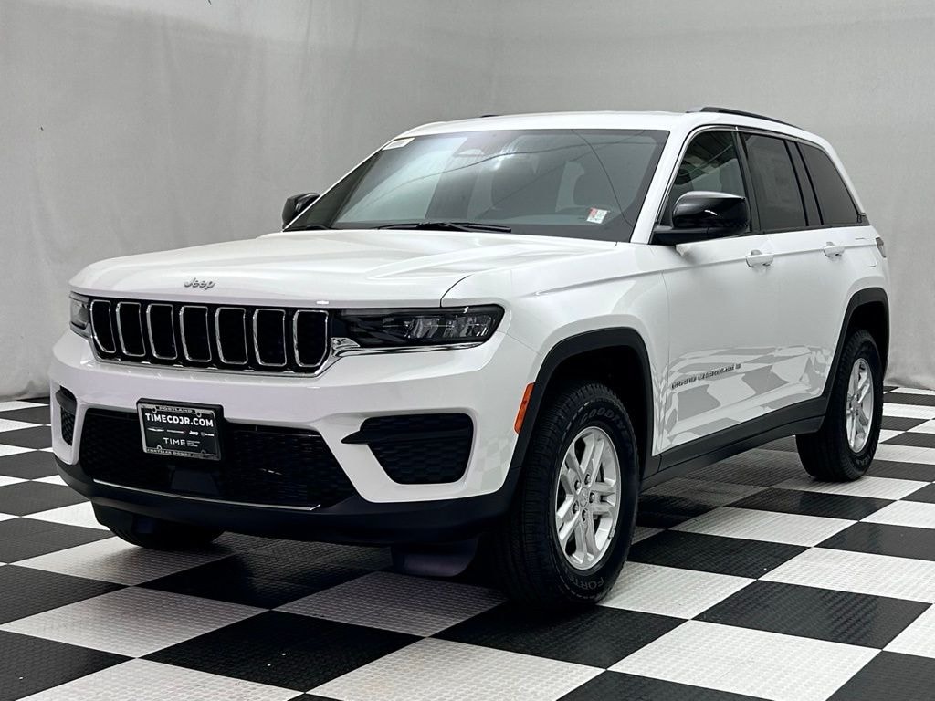 New 2025 Jeep Grand Cherokee Laredo Sport Utility
