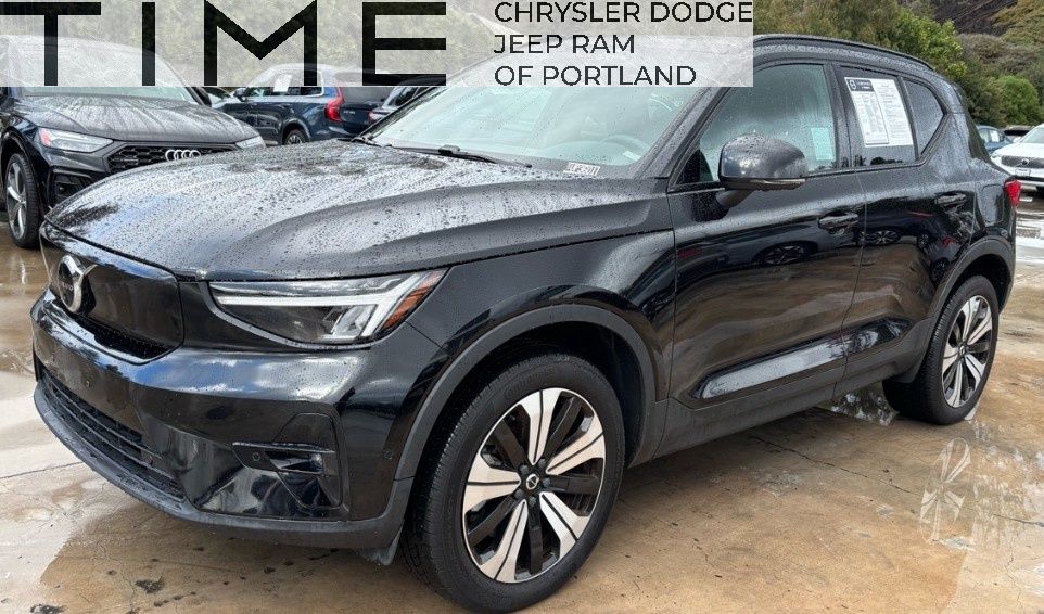 2023 Volvo XC40 Plus