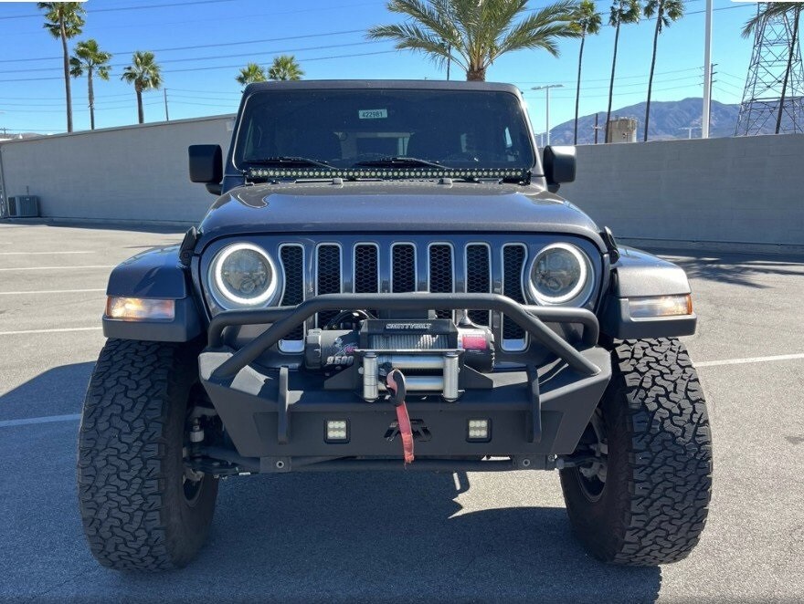 2019 Jeep Wrangler Unlimited Sahara photo 2