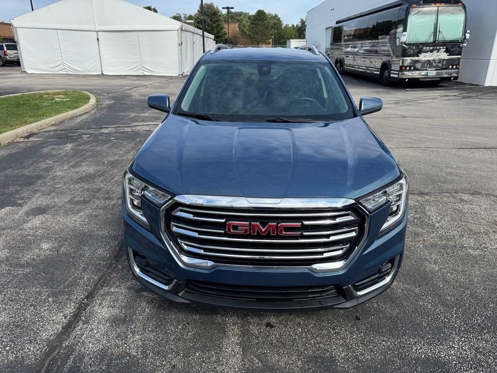 Used 2024 GMC Terrain SLT SUV