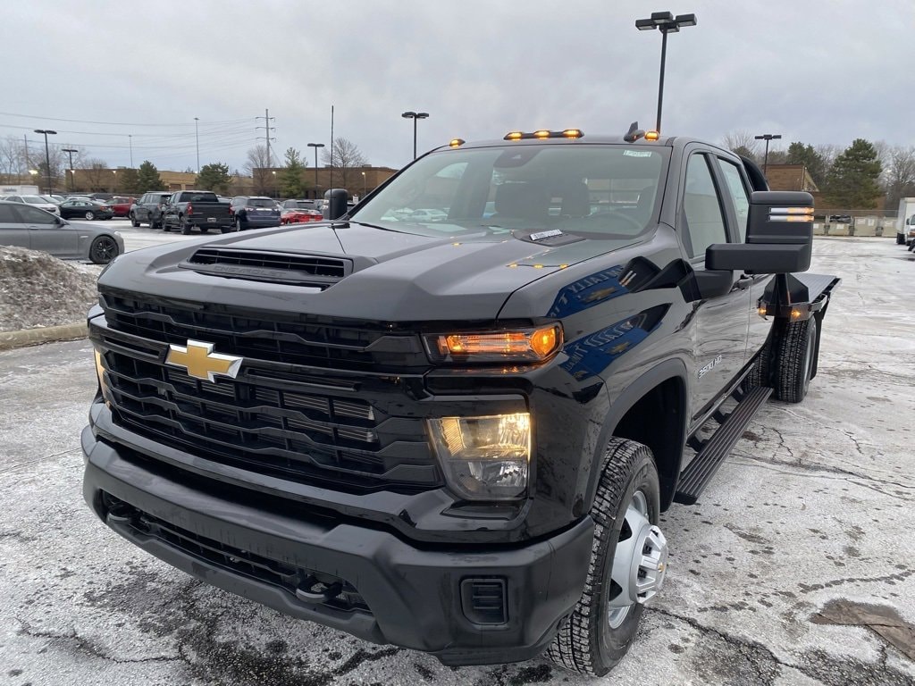 New 2025 Chevrolet Silverado 3500 HD Chassis Cab Work Truck Truck