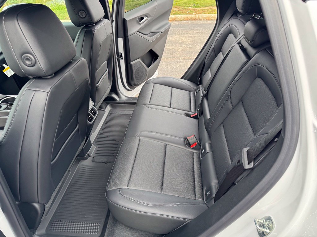 2027 Chevrolet Equinox LT - Photo 22