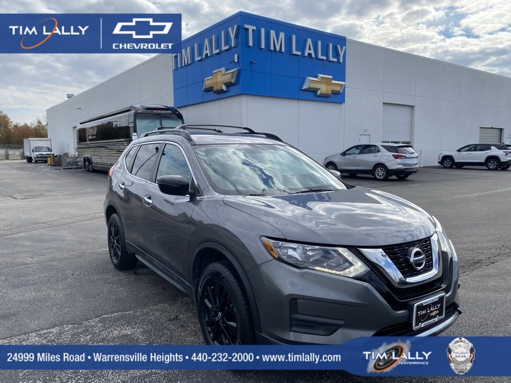 Used 2017 Nissan Rogue SV SUV
