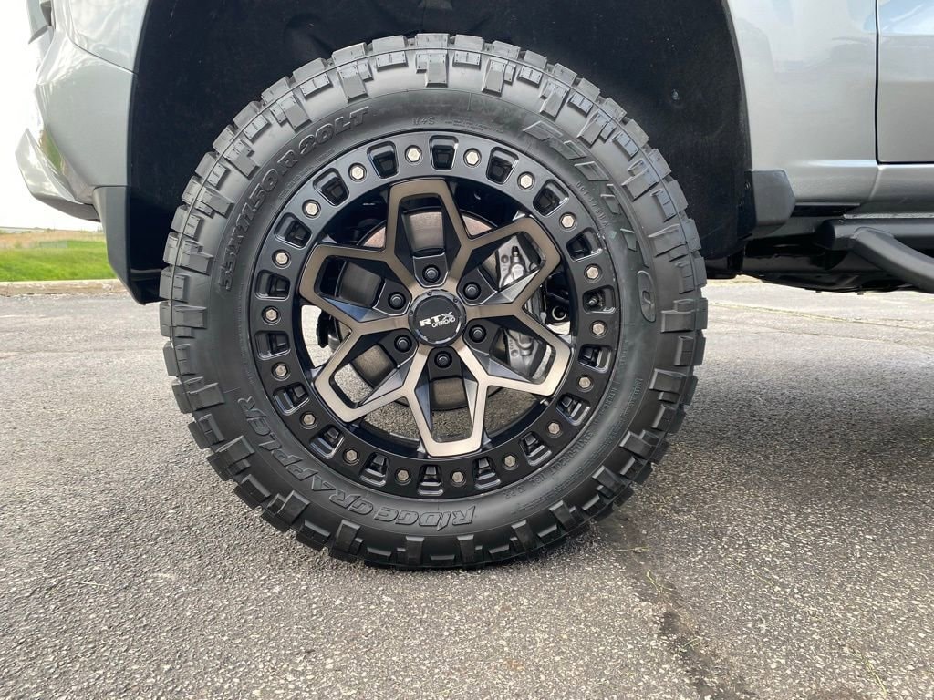 2025 Chevrolet Colorado Z71 - Photo 31