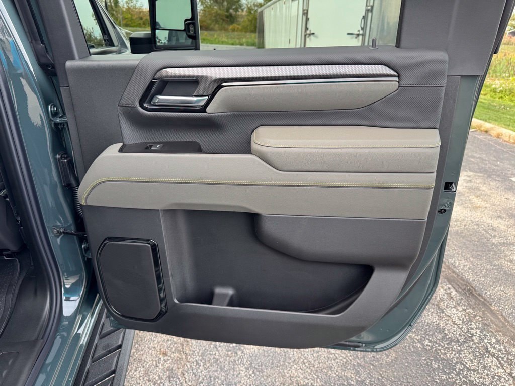 2026 Chevrolet Silverado 2500 HD ZR2 - Photo 26