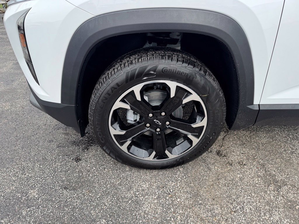2027 Chevrolet Equinox LT - Photo 27