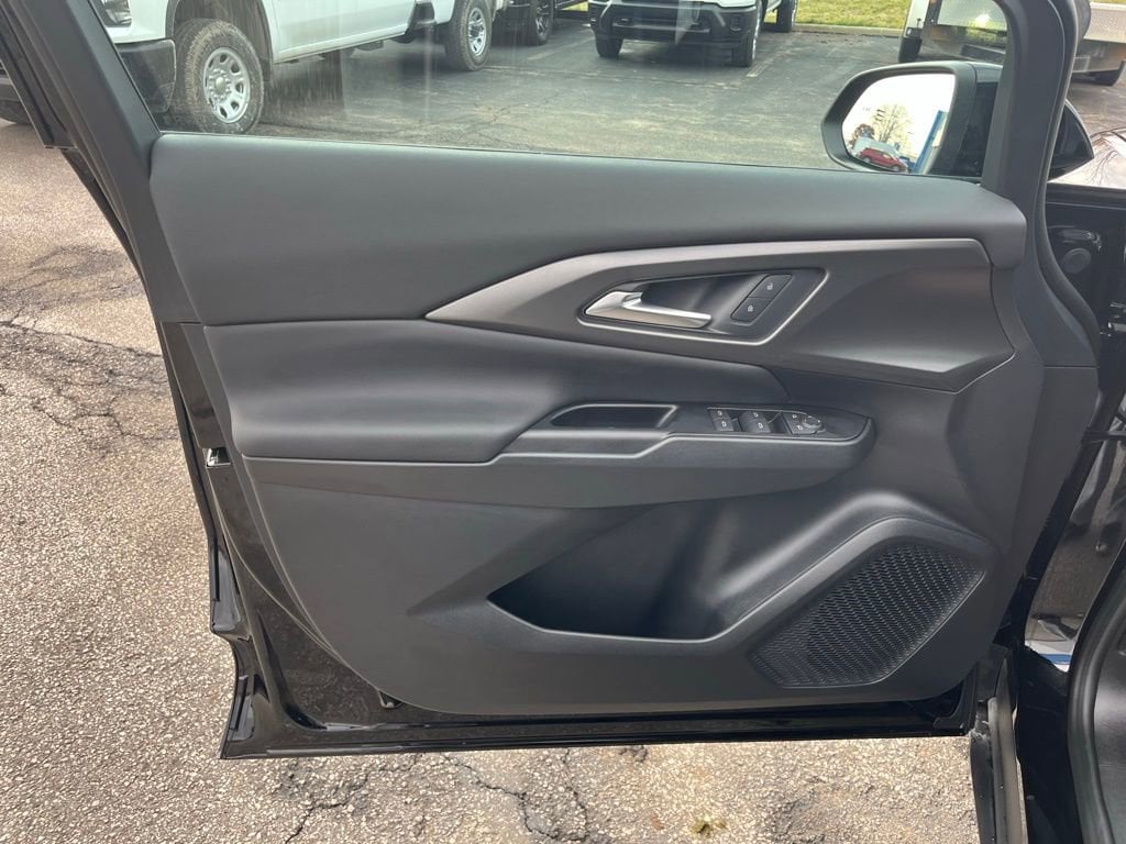 2026 Chevrolet Equinox EV 1LT - Photo 9