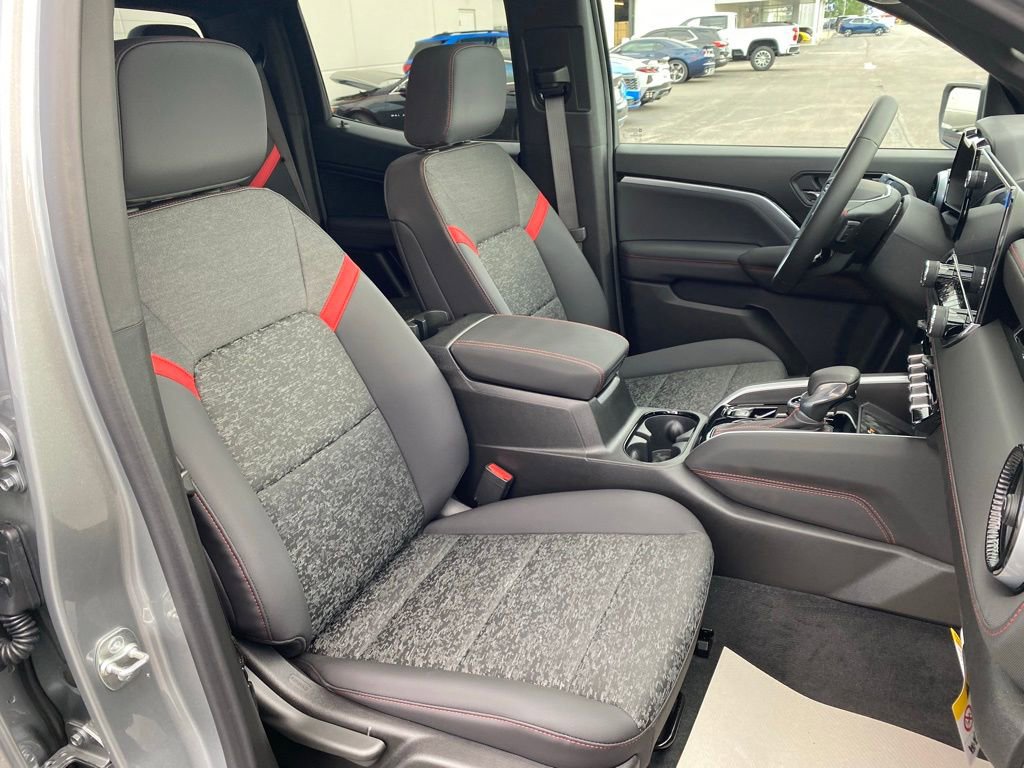 2025 Chevrolet Colorado Z71 - Photo 22