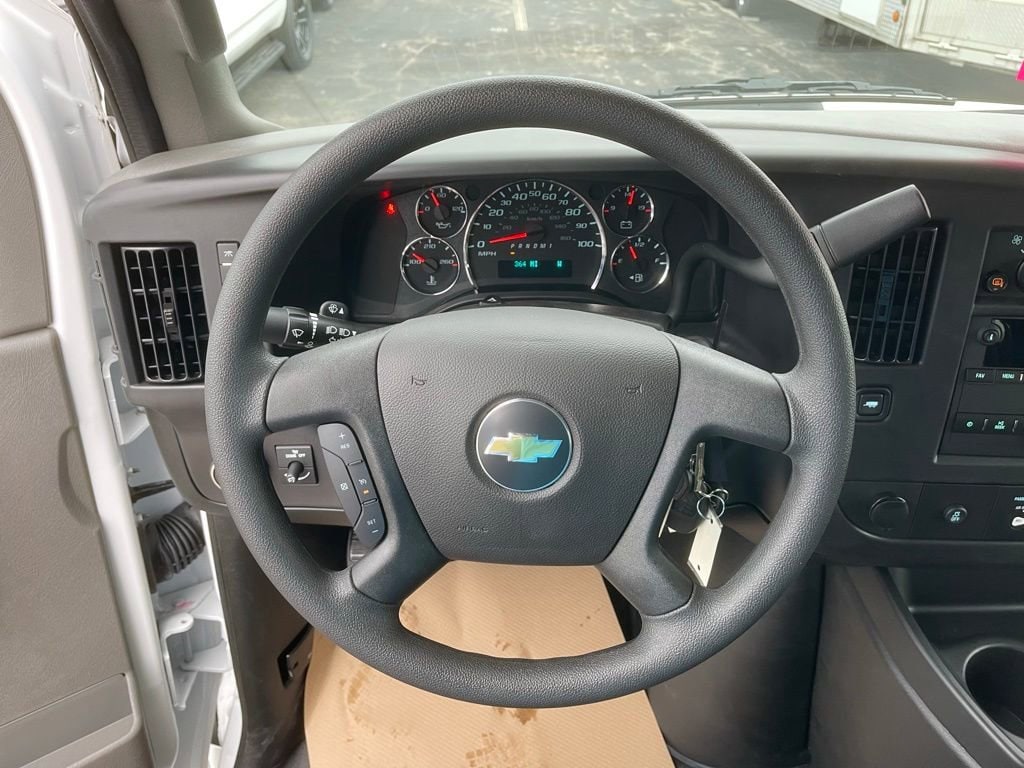 2025 Chevrolet Express Passenger LS - Photo 12