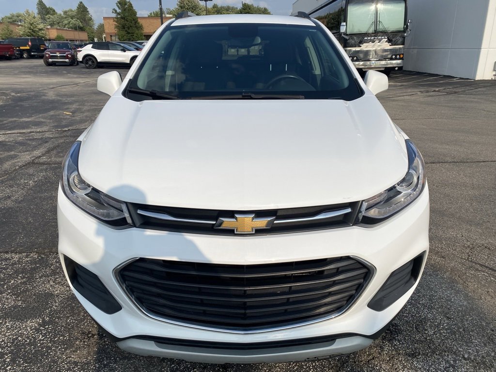 2022 Chevrolet Trax LT photo 2