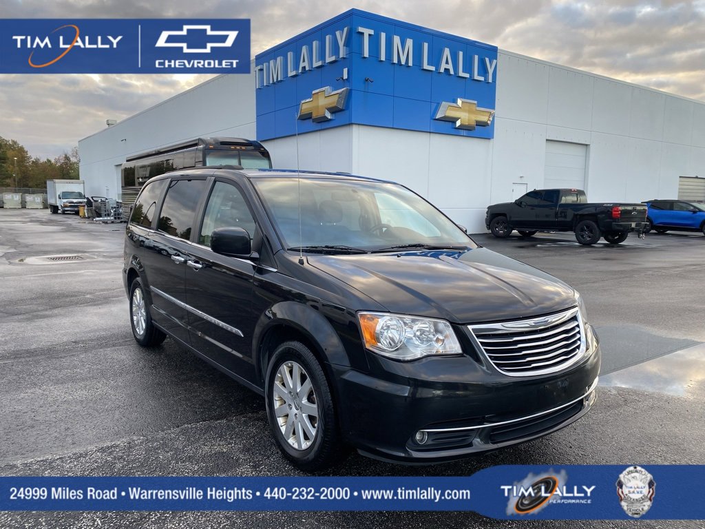 2016 Chrysler Town & Country Touring