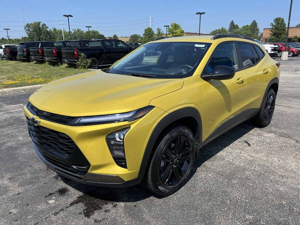 2025 Chevrolet Trax ACTIV photo 2