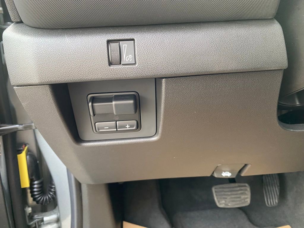 2025 Chevrolet Colorado Z71 - Photo 13