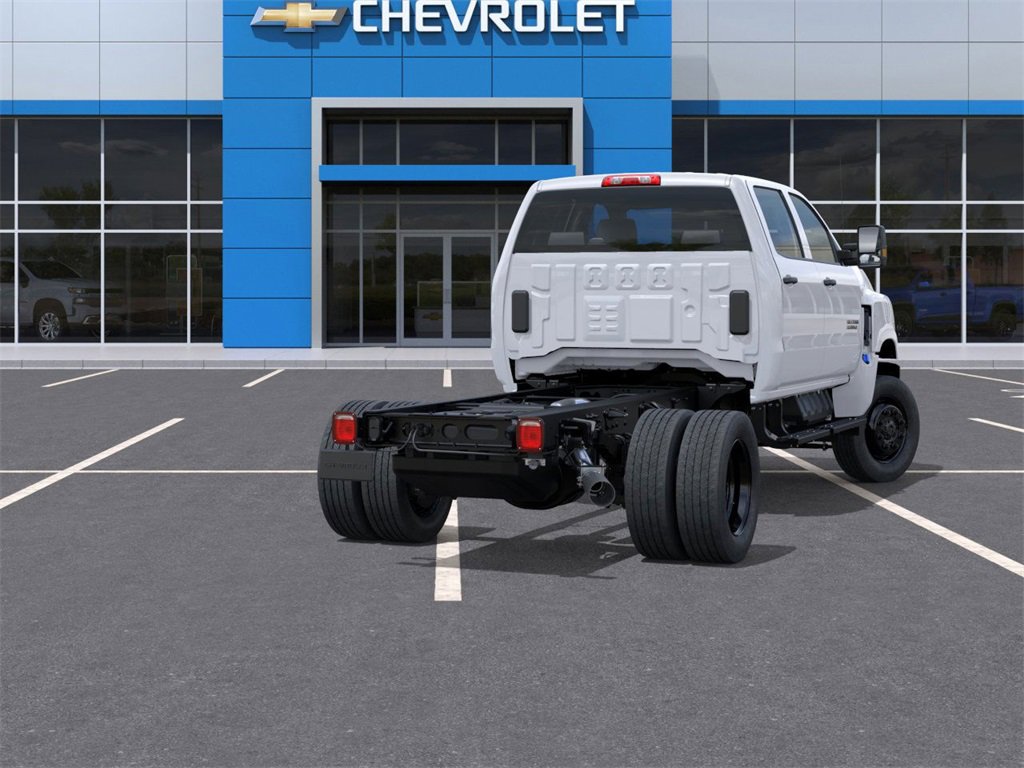 2025 Chevrolet Silverado 5500HD Work Truck photo 3