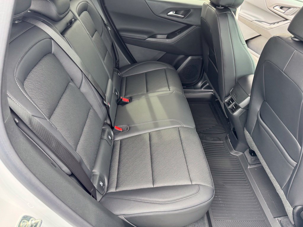 2027 Chevrolet Equinox LT - Photo 24
