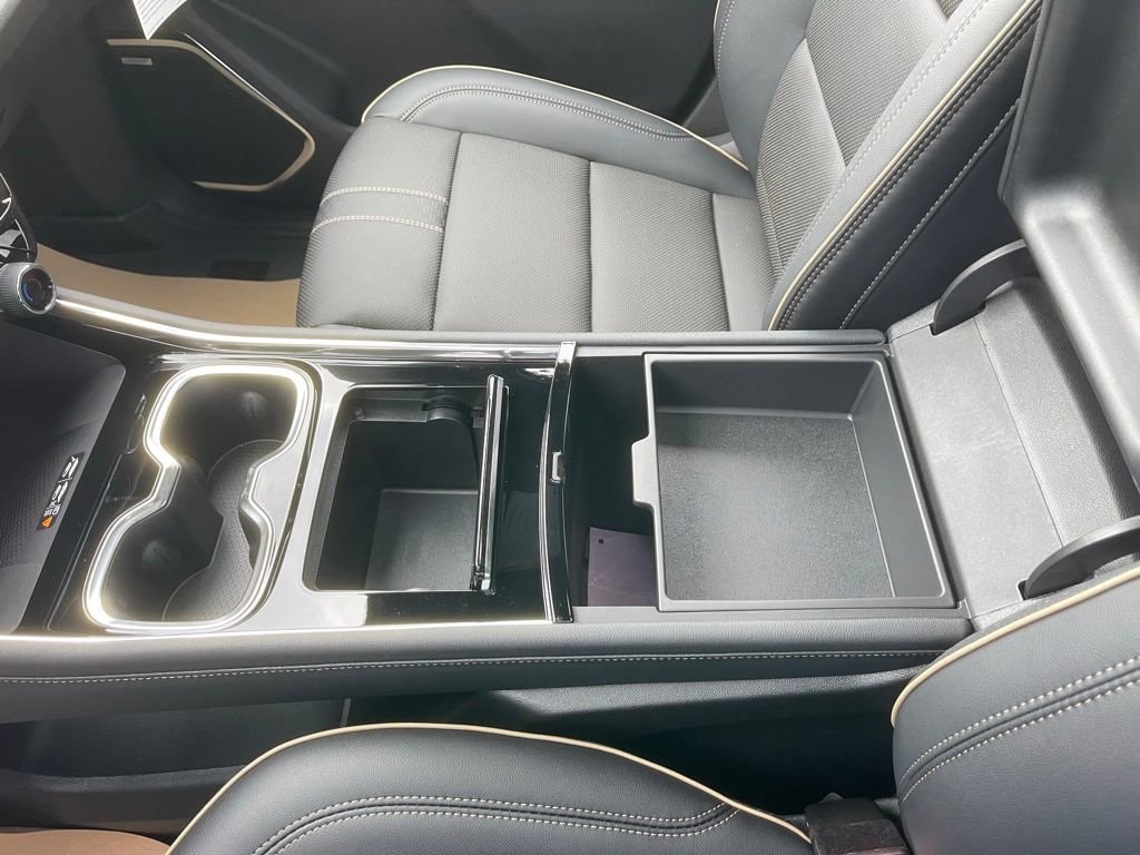 2026 Chevrolet Traverse High Country - Photo 18