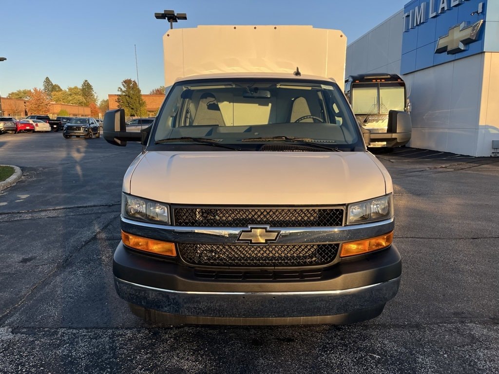 New 2025 Chevrolet Express Cutaway 3500 1WT Cutaway Van