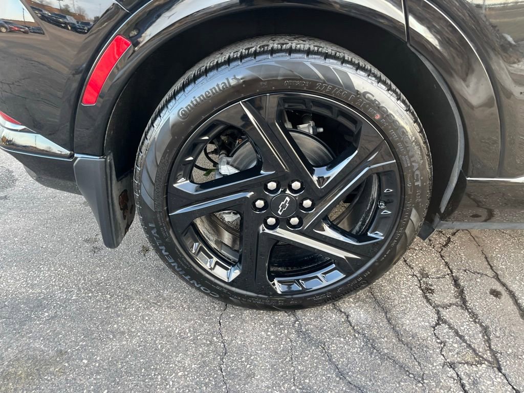 2025 Chevrolet Equinox EV RS - Photo 32