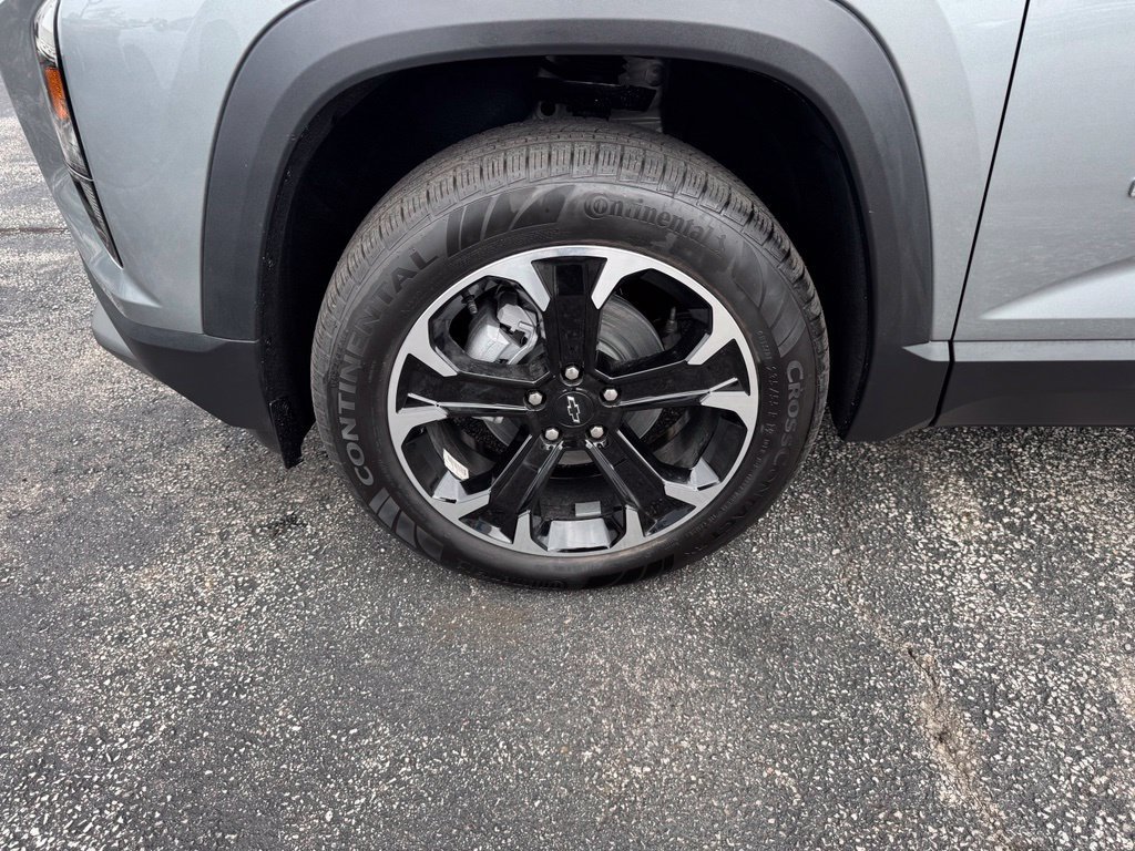 2027 Chevrolet Equinox LT - Photo 27