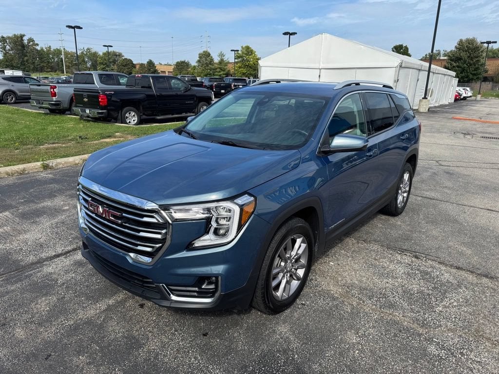 Used 2024 GMC Terrain SLT SUV