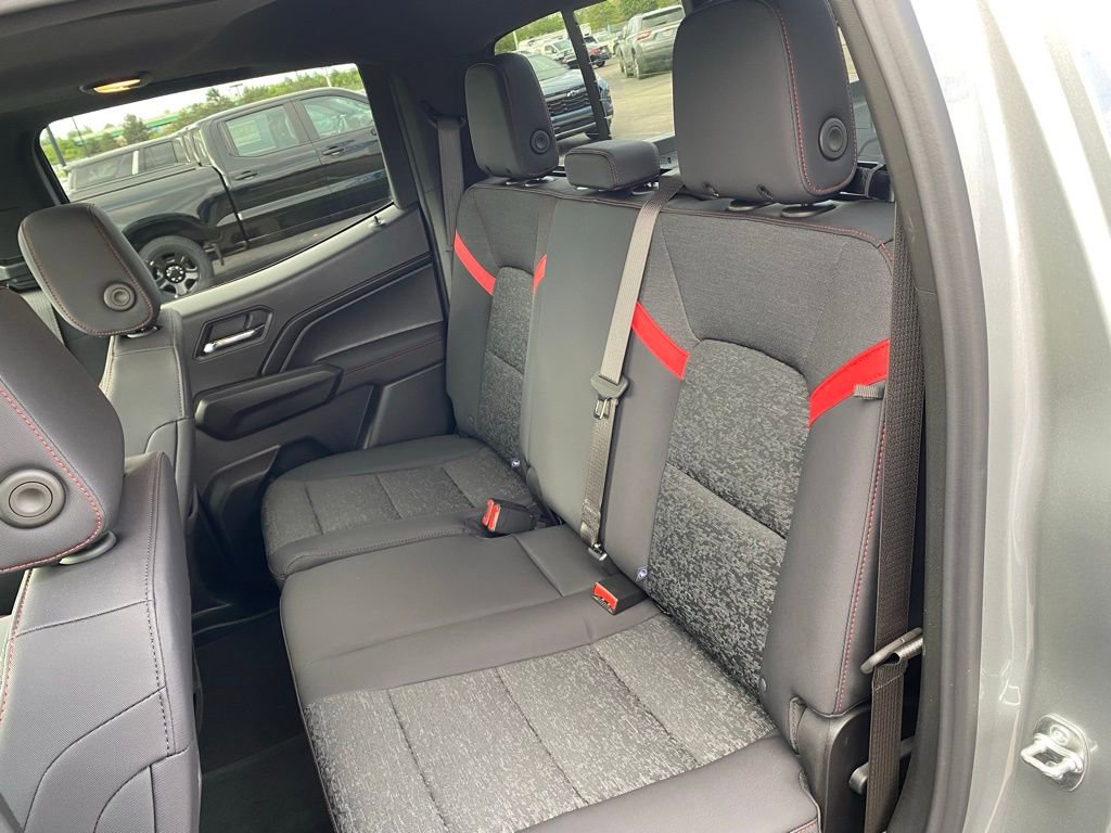 2025 Chevrolet Colorado Z71 - Photo 24