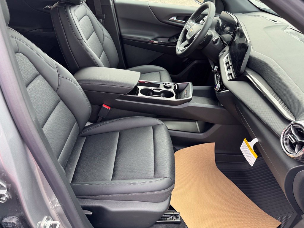 2027 Chevrolet Equinox LT - Photo 19
