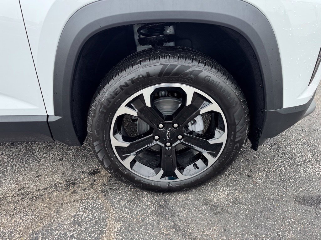 2027 Chevrolet Equinox LT - Photo 26