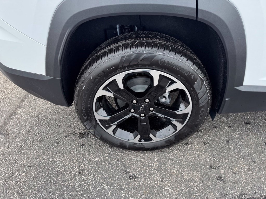 2027 Chevrolet Equinox LT - Photo 29