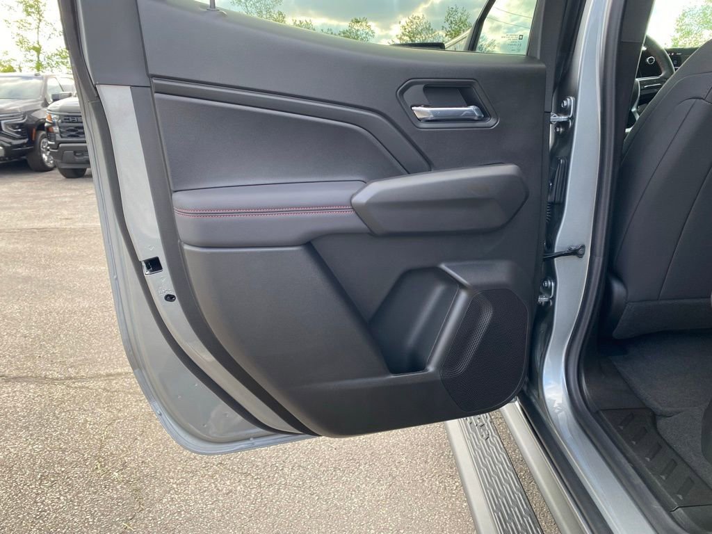 2025 Chevrolet Colorado Z71 - Photo 23