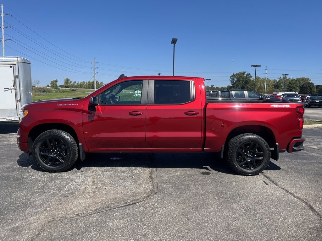 2023 Chevrolet Silverado 1500 RST photo 4