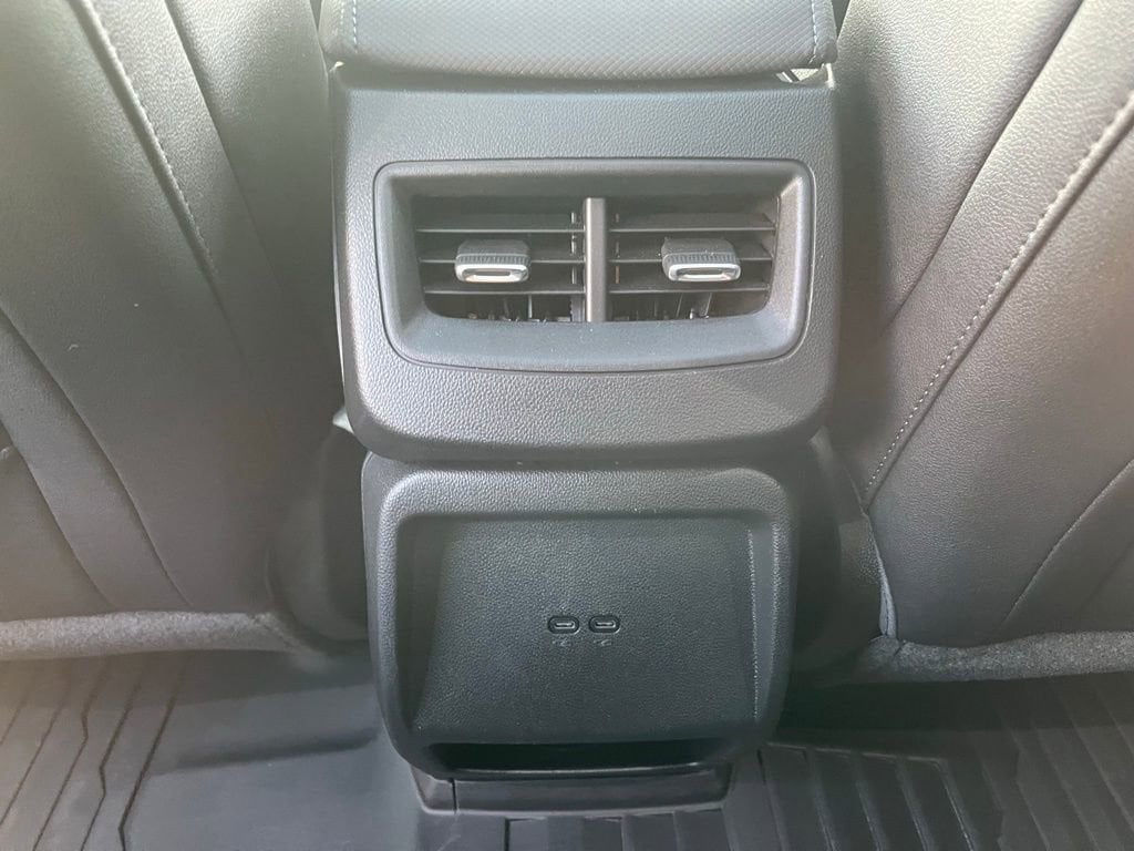 2025 Chevrolet Equinox EV RS - Photo 26