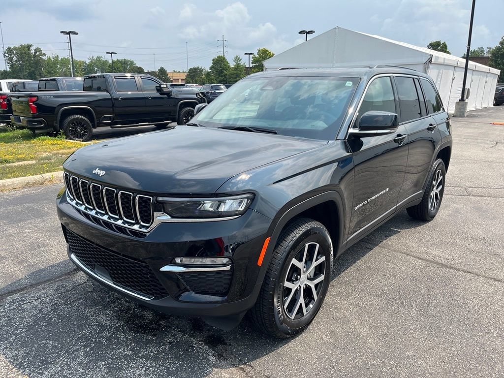 Used 2024 Jeep Grand Cherokee Limited 4x4 SUV