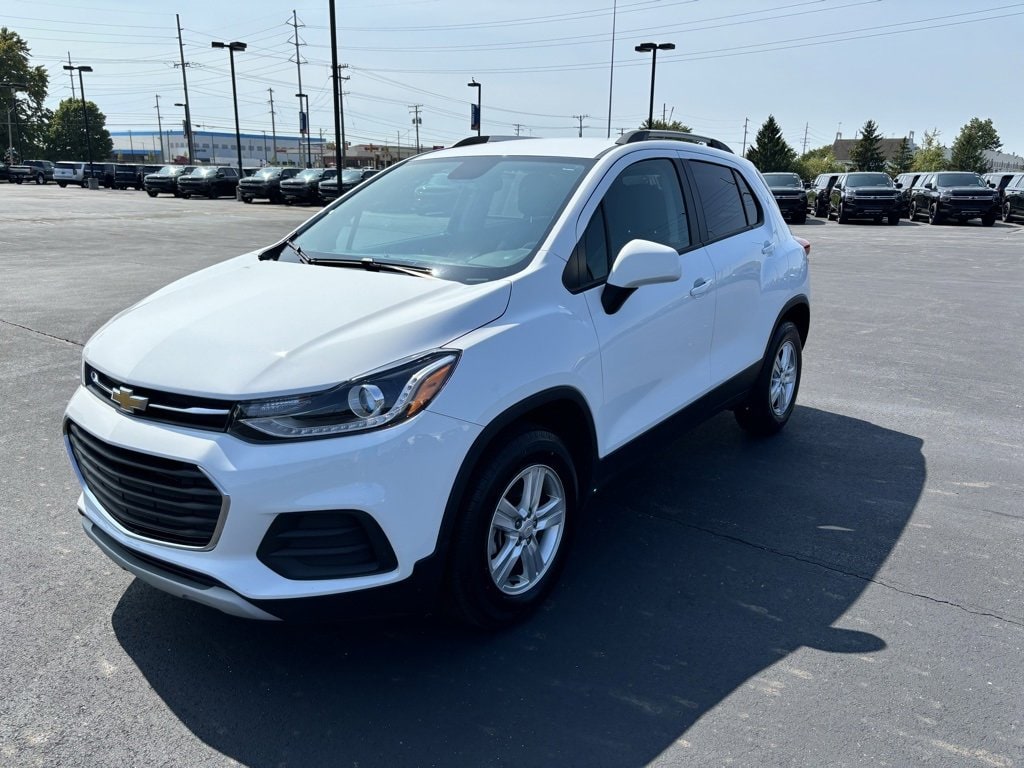 Used 2022 Chevrolet Trax LT with VIN KL7CJPSMXNB542136 for sale in Warrensville Heights, OH