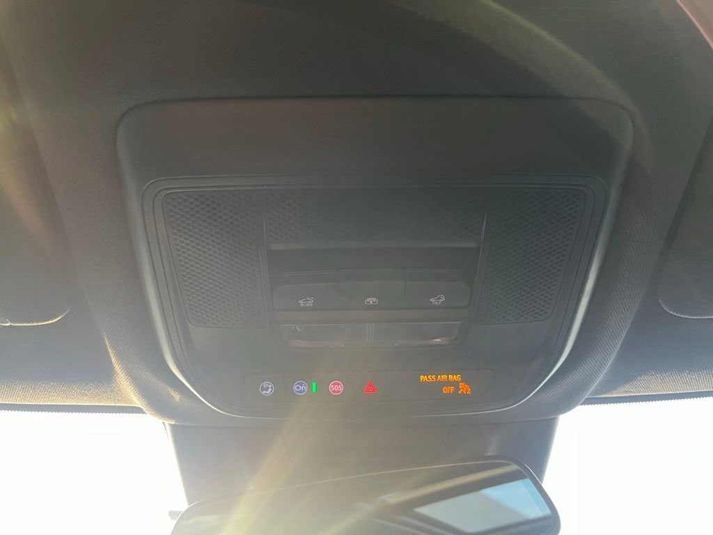 2025 Chevrolet Equinox EV RS - Photo 19