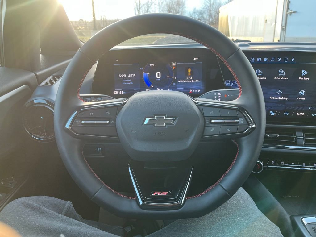 2025 Chevrolet Equinox EV RS - Photo 13