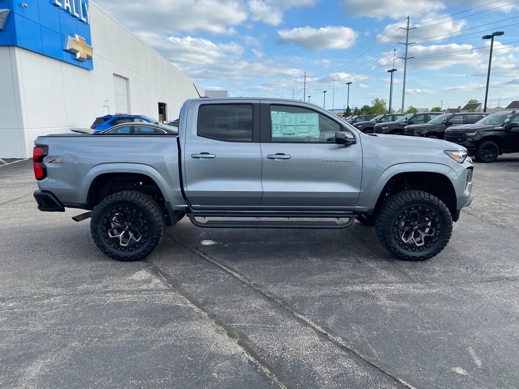 2025 Chevrolet Colorado Z71 - Photo 8