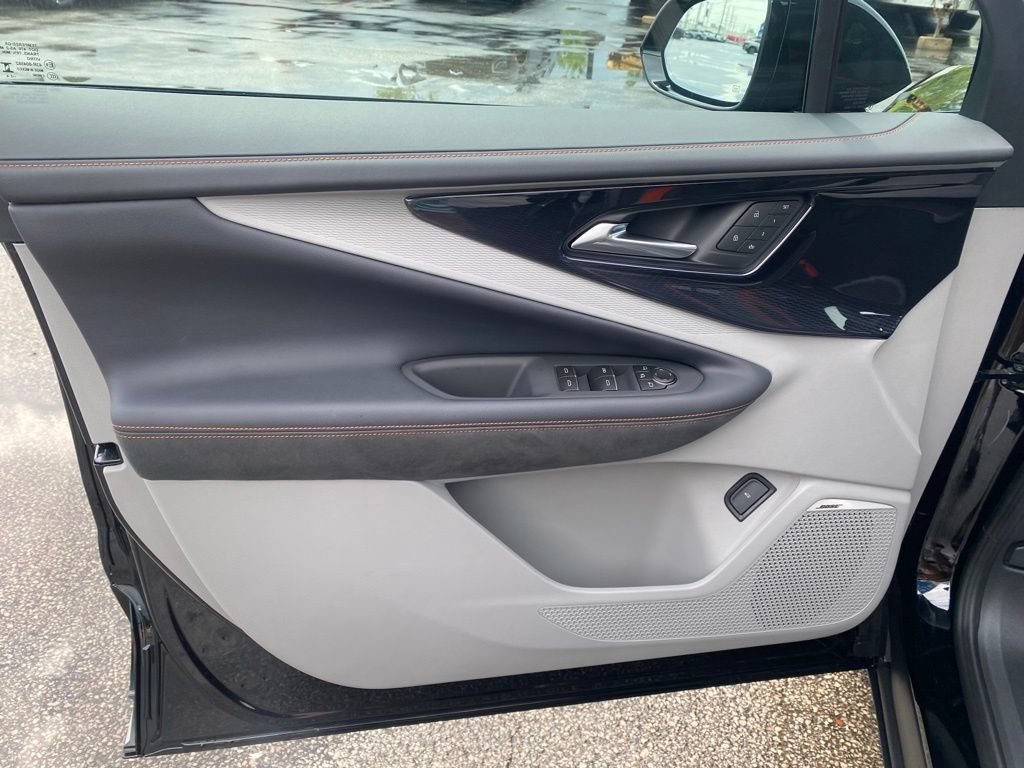 2026 Chevrolet Blazer EV SS - Photo 9
