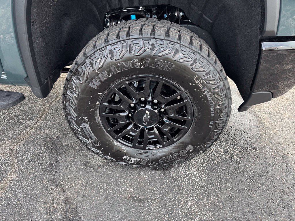 2026 Chevrolet Silverado 2500 HD ZR2 - Photo 30