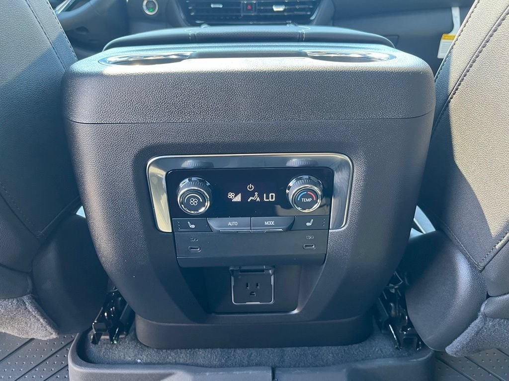 2026 Chevrolet Tahoe Premier - Photo 28