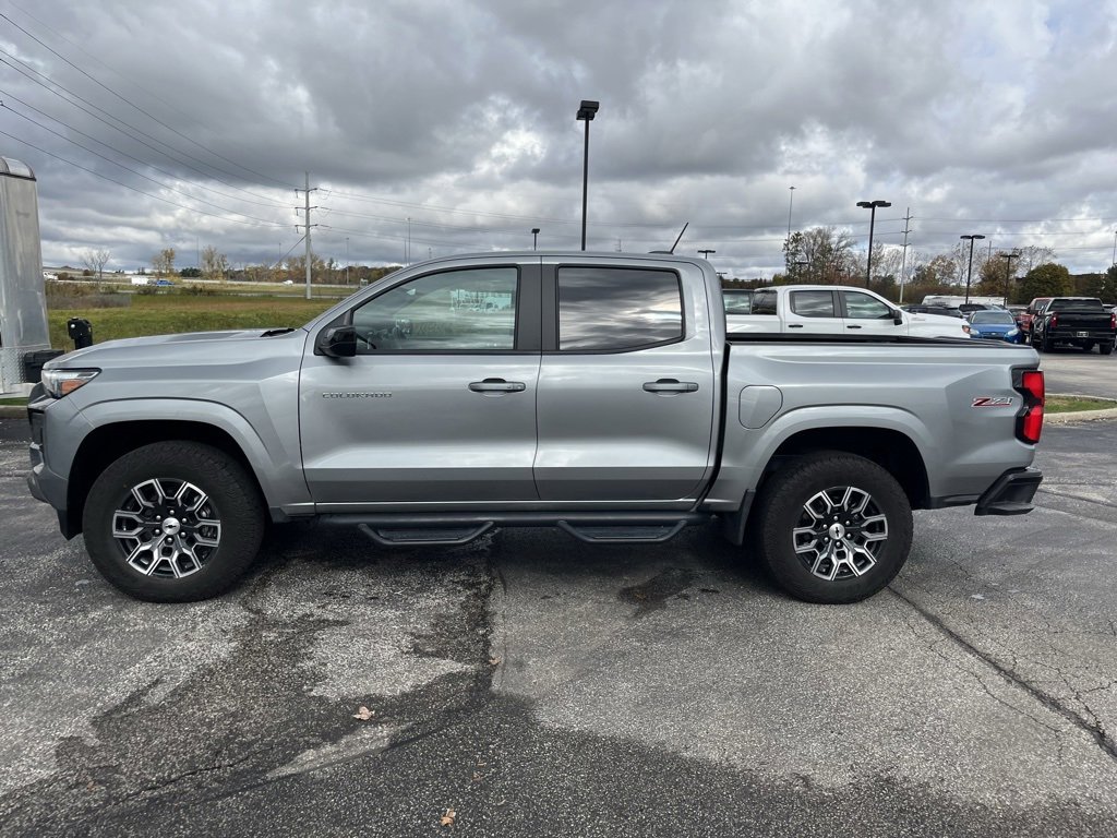 2024 Chevrolet Colorado Z71 photo 3