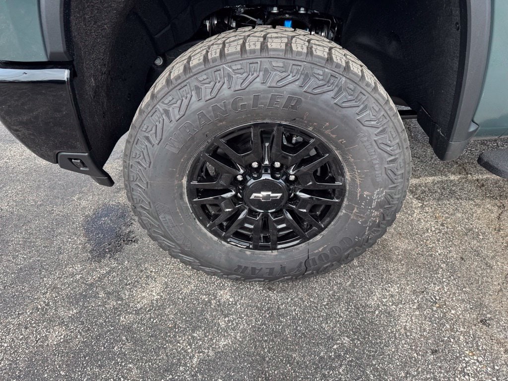 2026 Chevrolet Silverado 2500 HD ZR2 - Photo 31